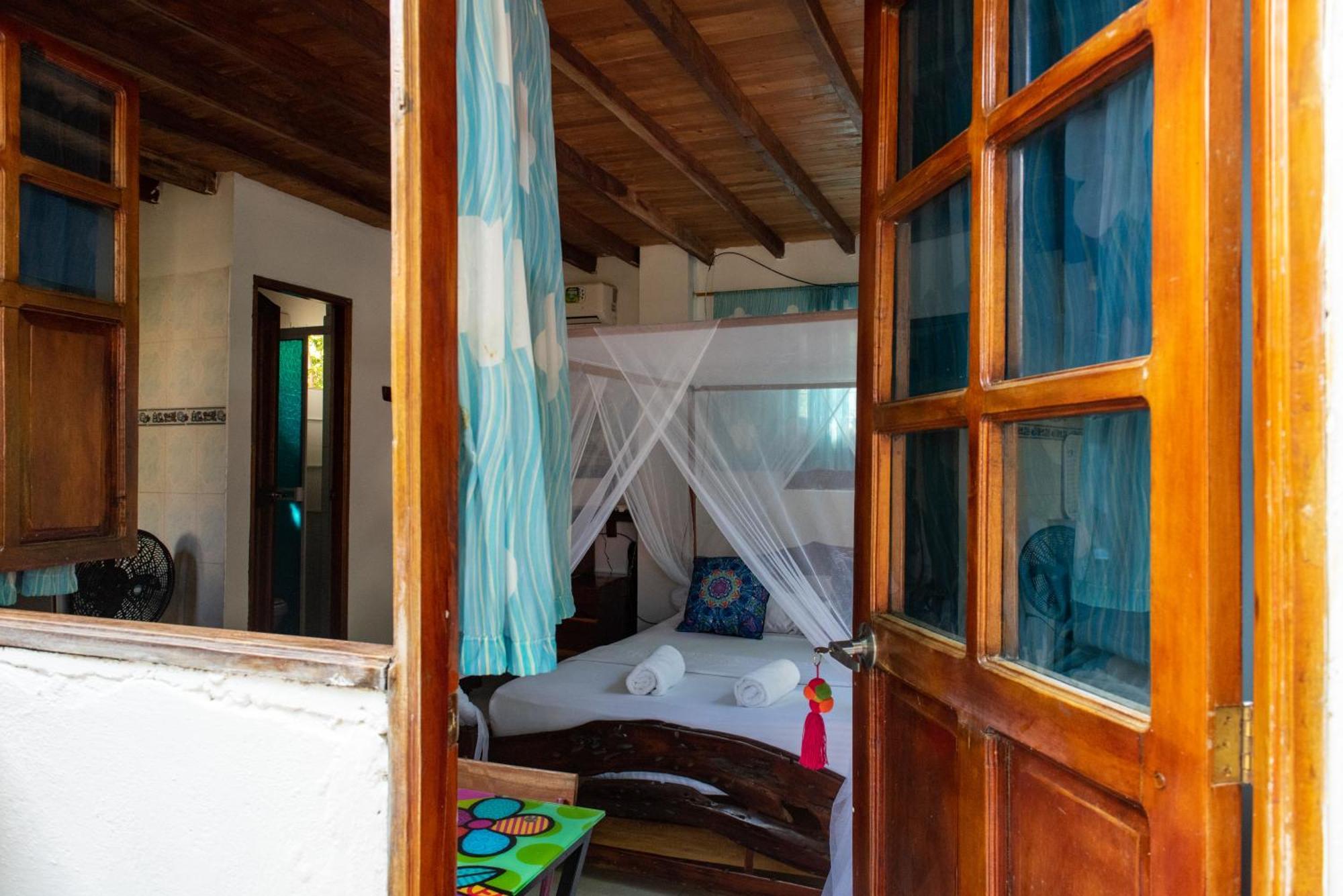 Hotel Casa Surf Mar Azul Palomino Esterno foto